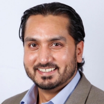 Osman Headshot.jpg